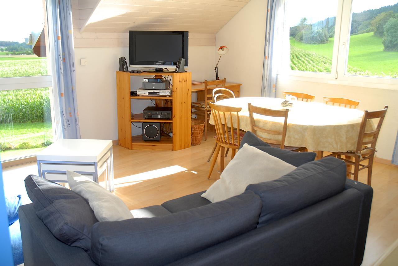 Appartment Aux Lilas Les Geneveys-sur-Coffrane Exteriör bild